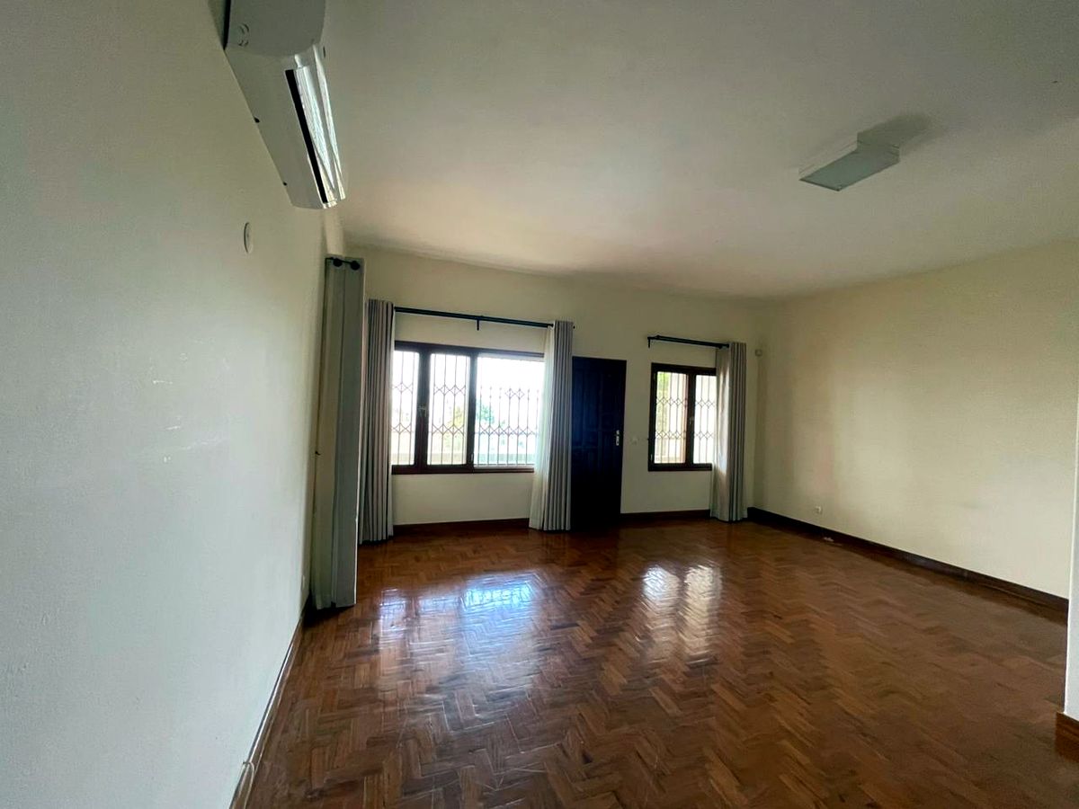 Arrendo moradia T5  na sommershiild