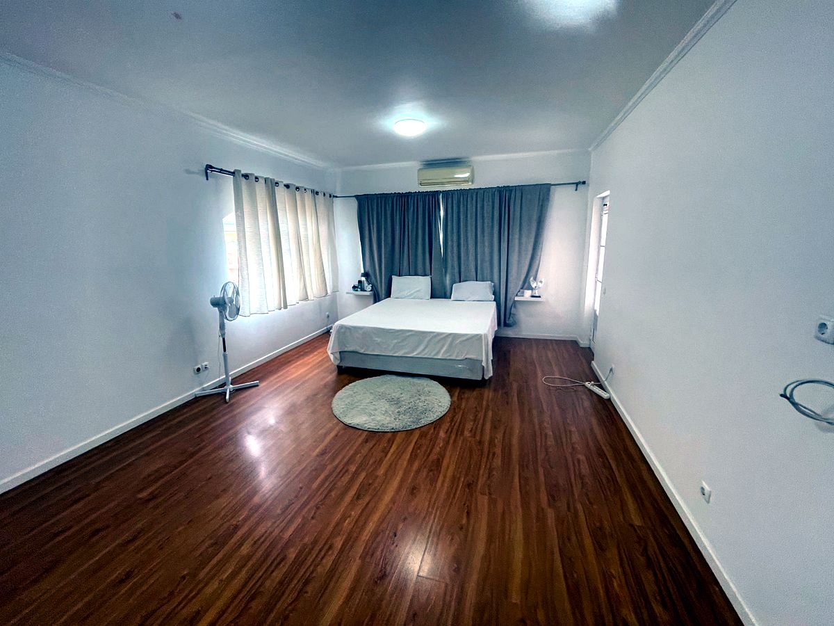 Arrendo moradia T4 no condomínio triunfo