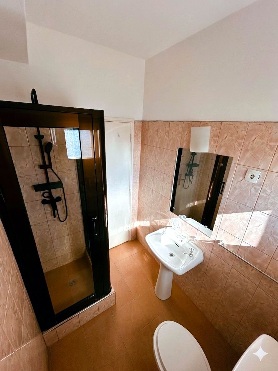 Arrendo apartamento na polana rua da escola internacional , depois do hotel Cardoso