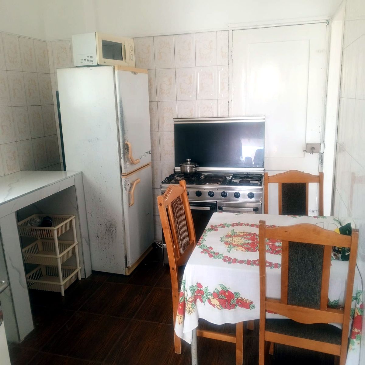 Geminada tipo 3, 1° andar Bairro da Malhangalene excelente Casa 🏠