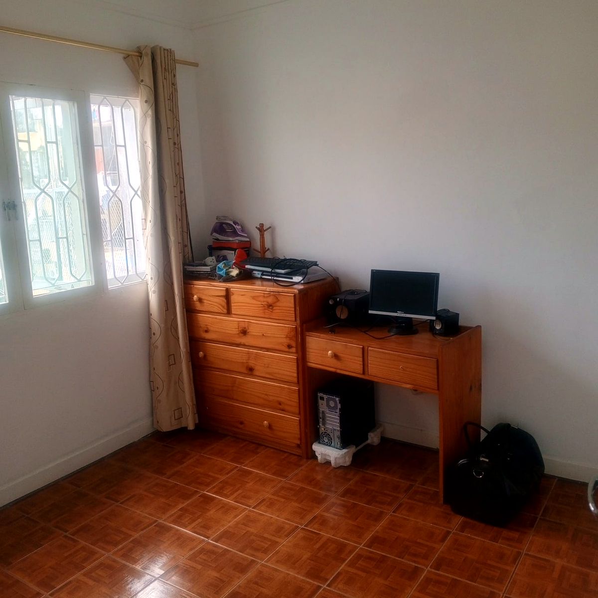 Geminada tipo 3, 1° andar Bairro da Malhangalene excelente Casa 🏠