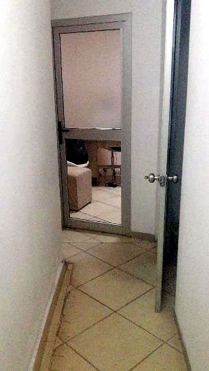 Arrenda-se escritório climatizado na Baixa da cidade ao pé do Banco de Moçambique