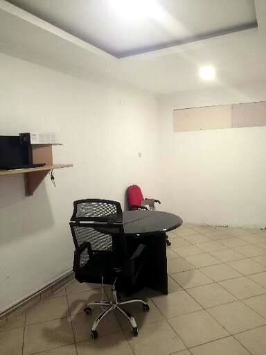 Arrenda-se escritório climatizado na Baixa da cidade ao pé do Banco de Moçambique