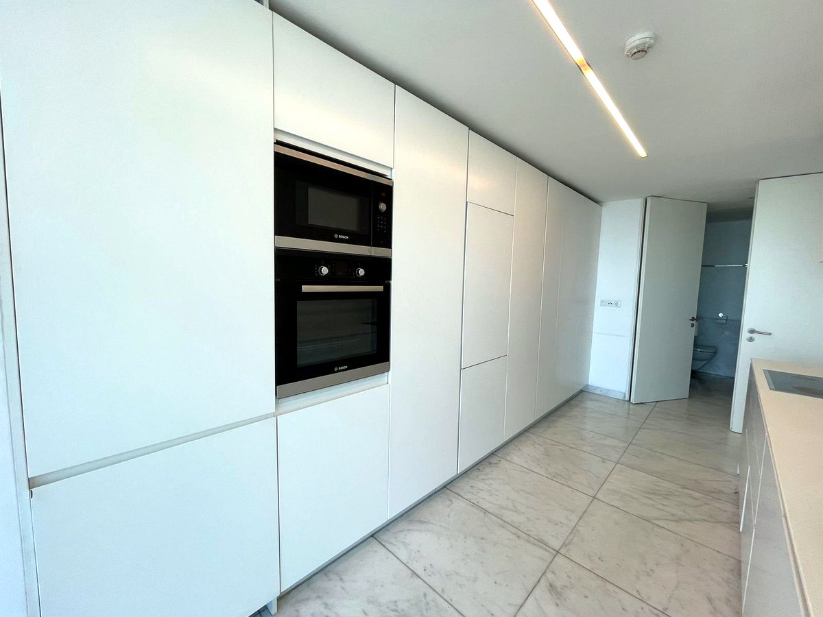 Arrendo apartamento T3 mobilado no condomínio plantinum