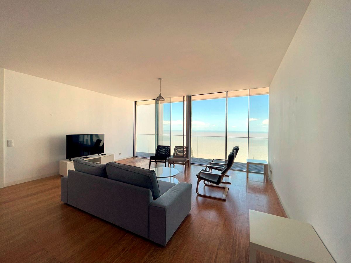 Arrendo apartamento T3 mobilado no condomínio plantinum