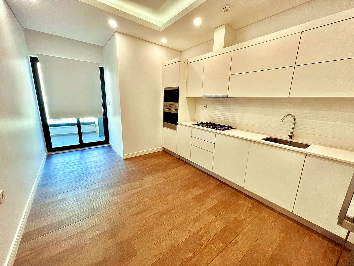 Arrendo apartamento T3 no condomínio cera