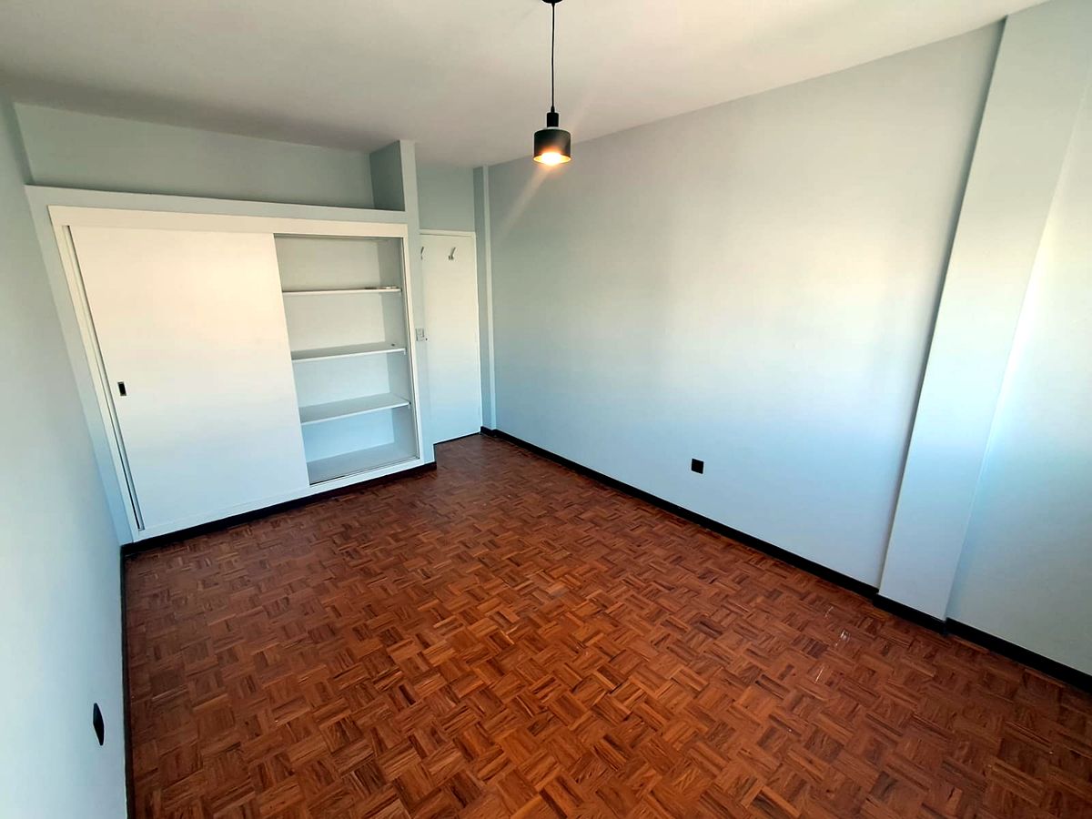 Arrendo moradia T5 na coop