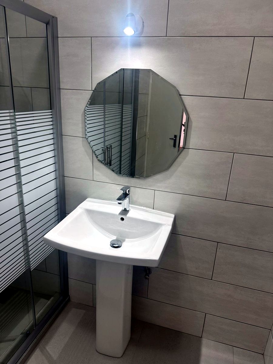 Apartamento Tipo 3 bairro da Coop. Rua da França