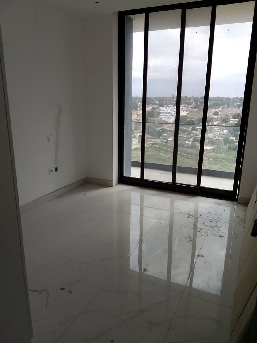 Vende-se Apartamento T3 Condomínio  Impala