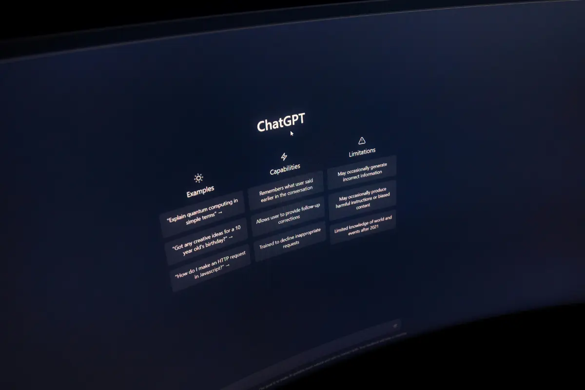 المقارنة الكاملة بين ChatGPT و DeepSeek و Qwen 2.5