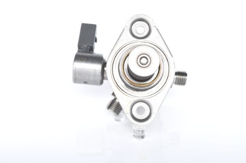 BOSCH 0 261 520 143 Yakıt Sistemi Yakıt Pompası - BMW 7 (F01, F02, F03, F04) uyumlu