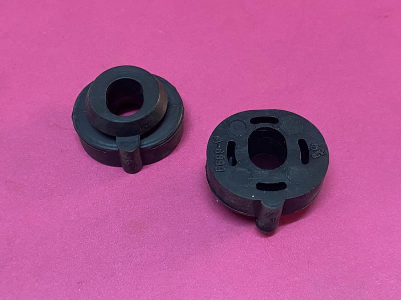 Radyatör Takozu - GM - 55700545 Ürün Görseli