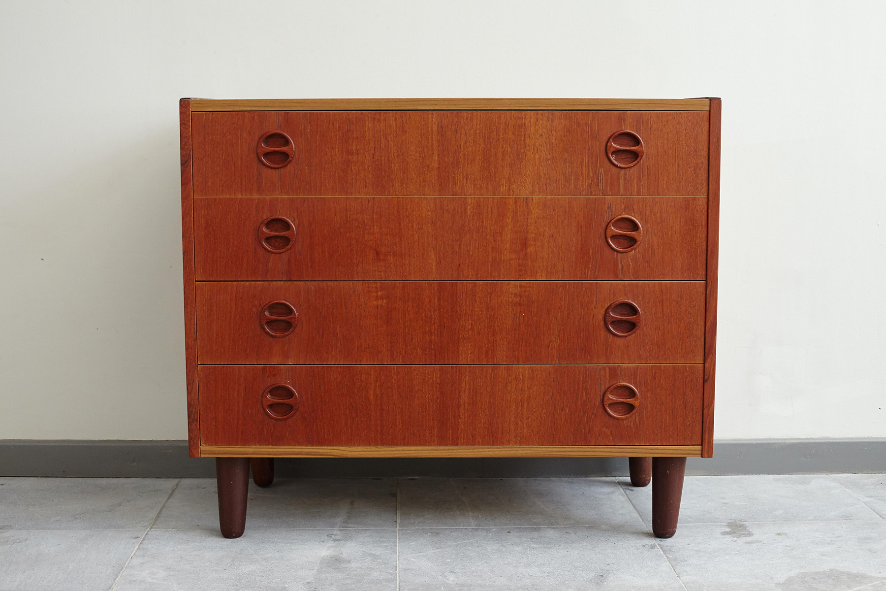 4 Drawers Teak Dresser