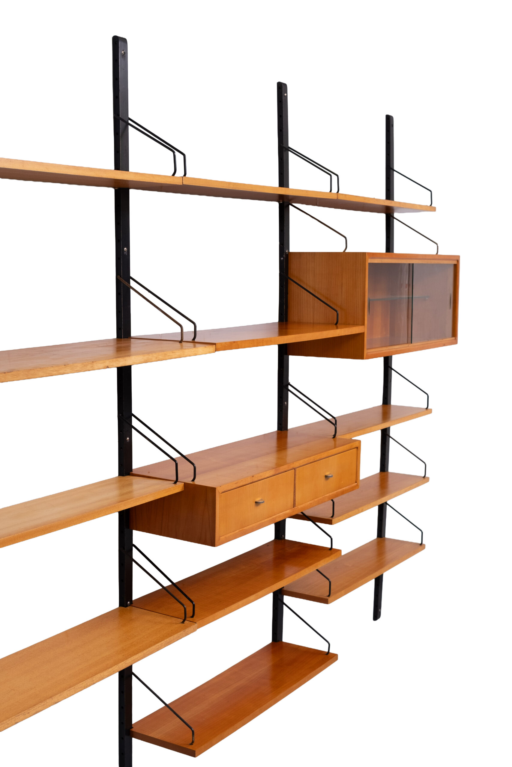 Poul Cadovius Royal Wall System