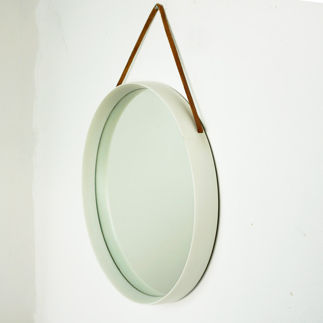 Circular Scandinavian Wall Mirror