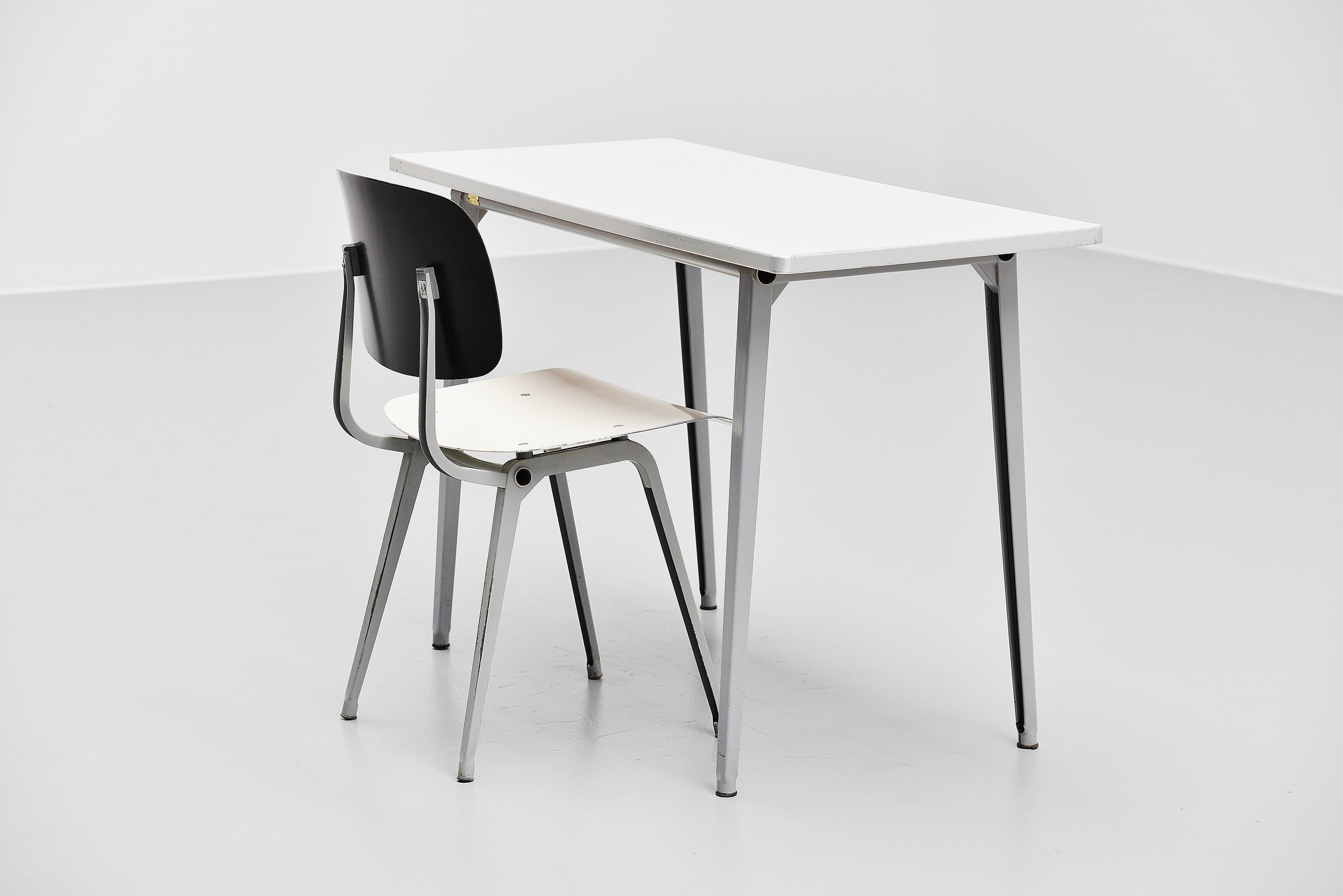 Friso Kramer Reform Table Small