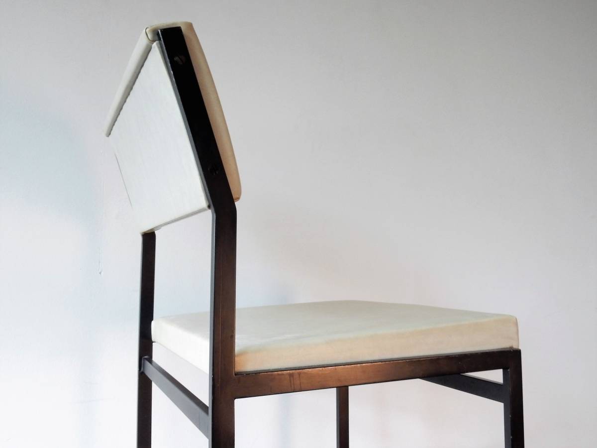 TU11 Dining Table with SM07 Chairs by Braakman