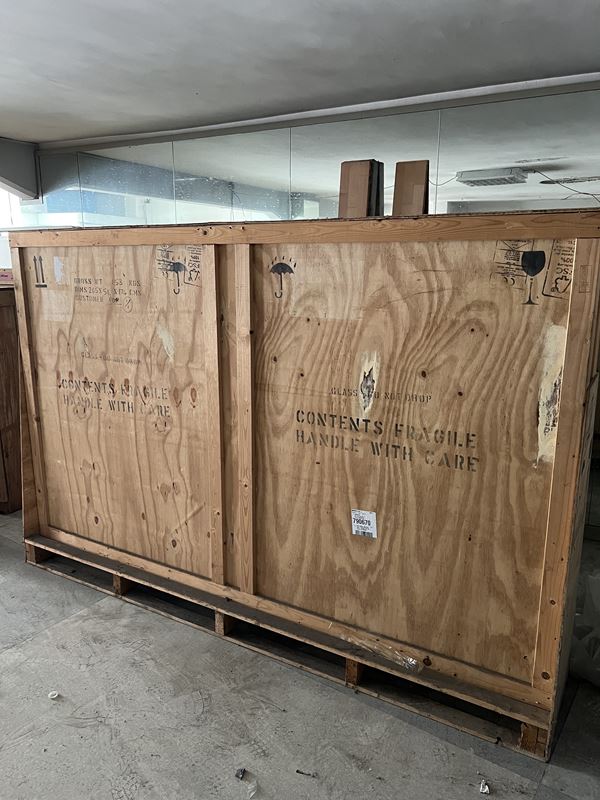 Cassa in legno per imballaggio con supporti laterali