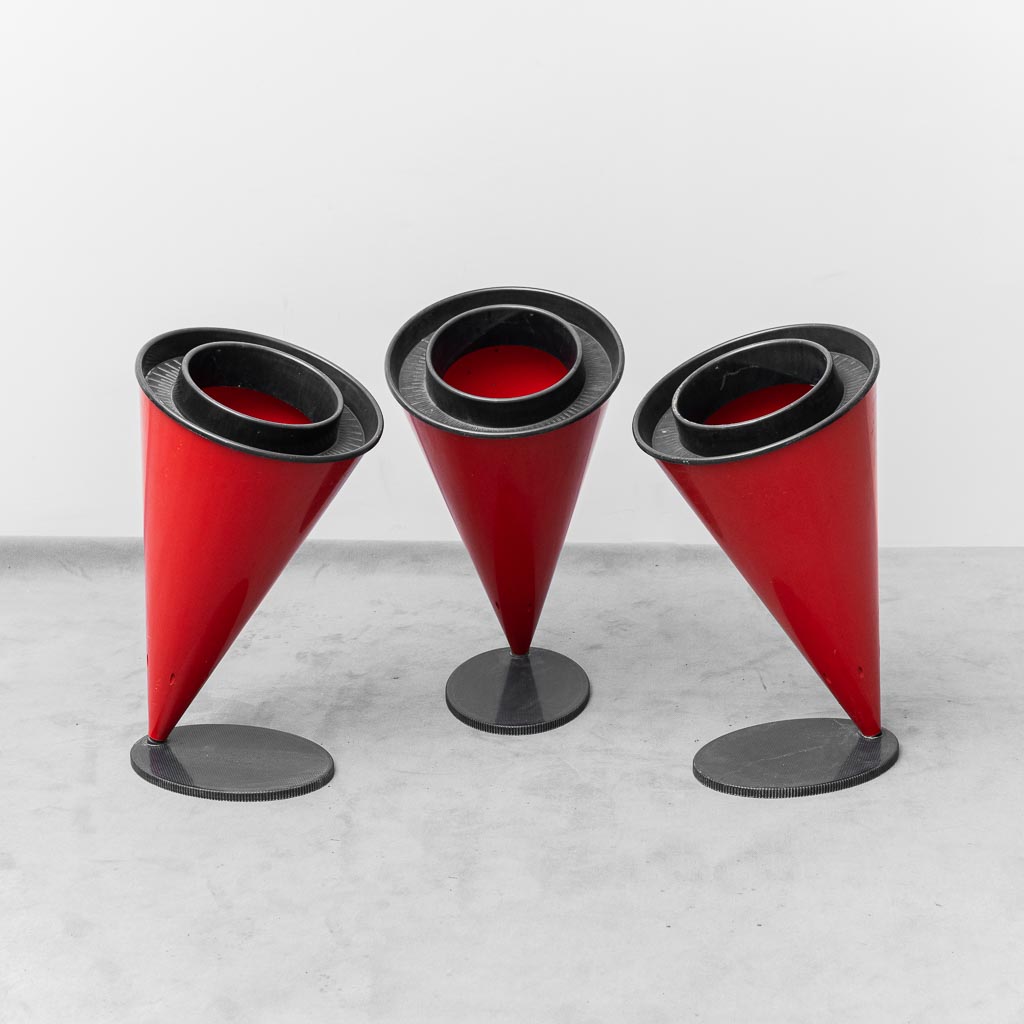 Conical Umbrella Stand by Kartell