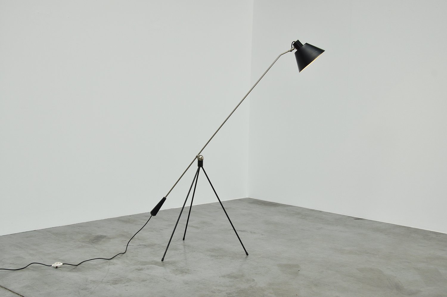 Magneto Floor Lamp by H. Fillekes
