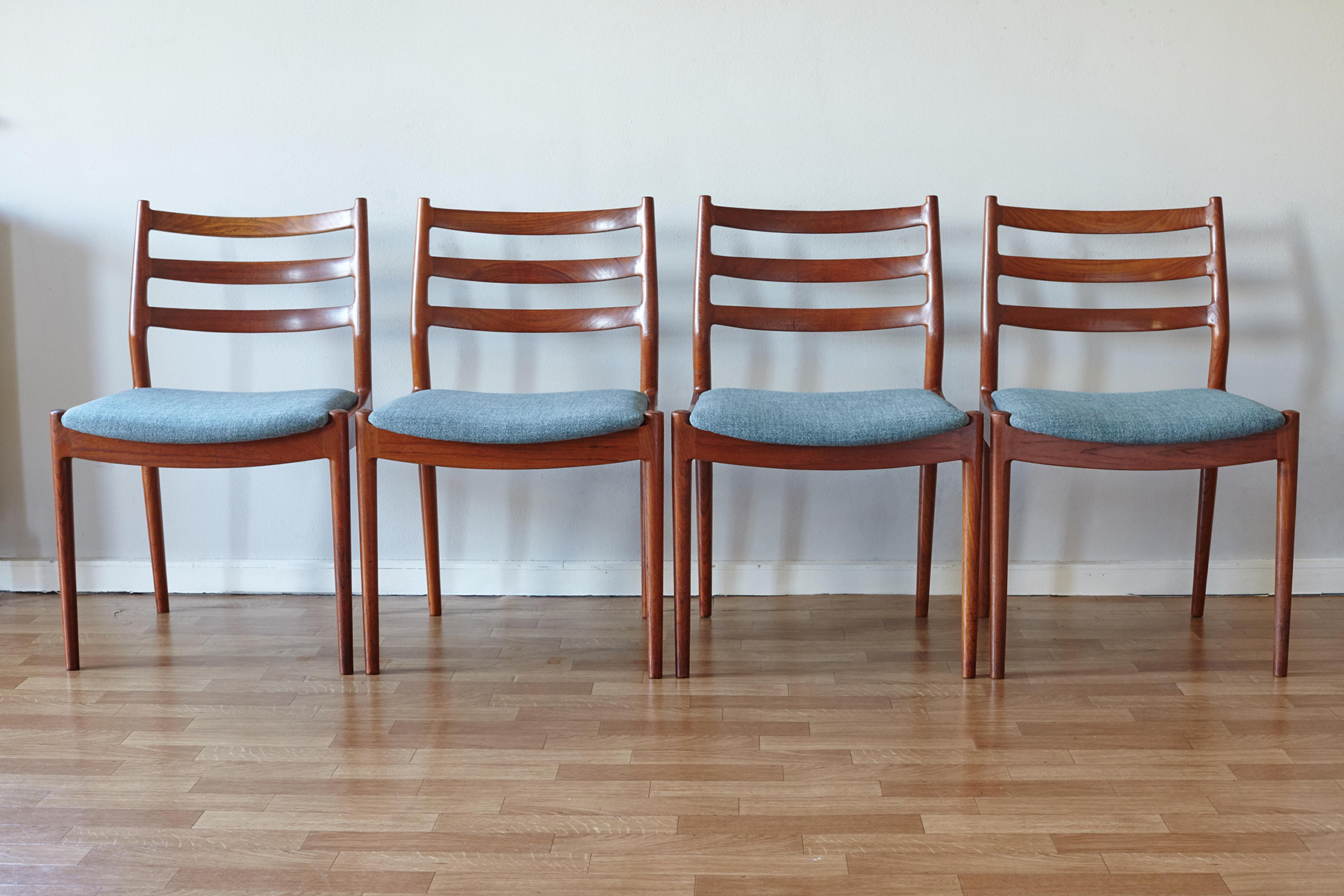 Set of 4 Model 191 Dining Chairs