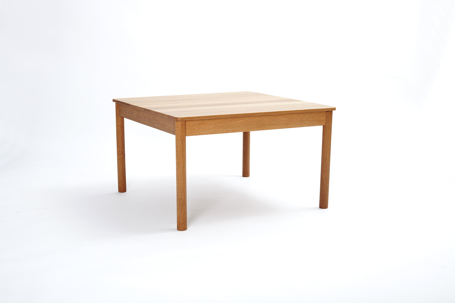 Model 5351 Coffee Table