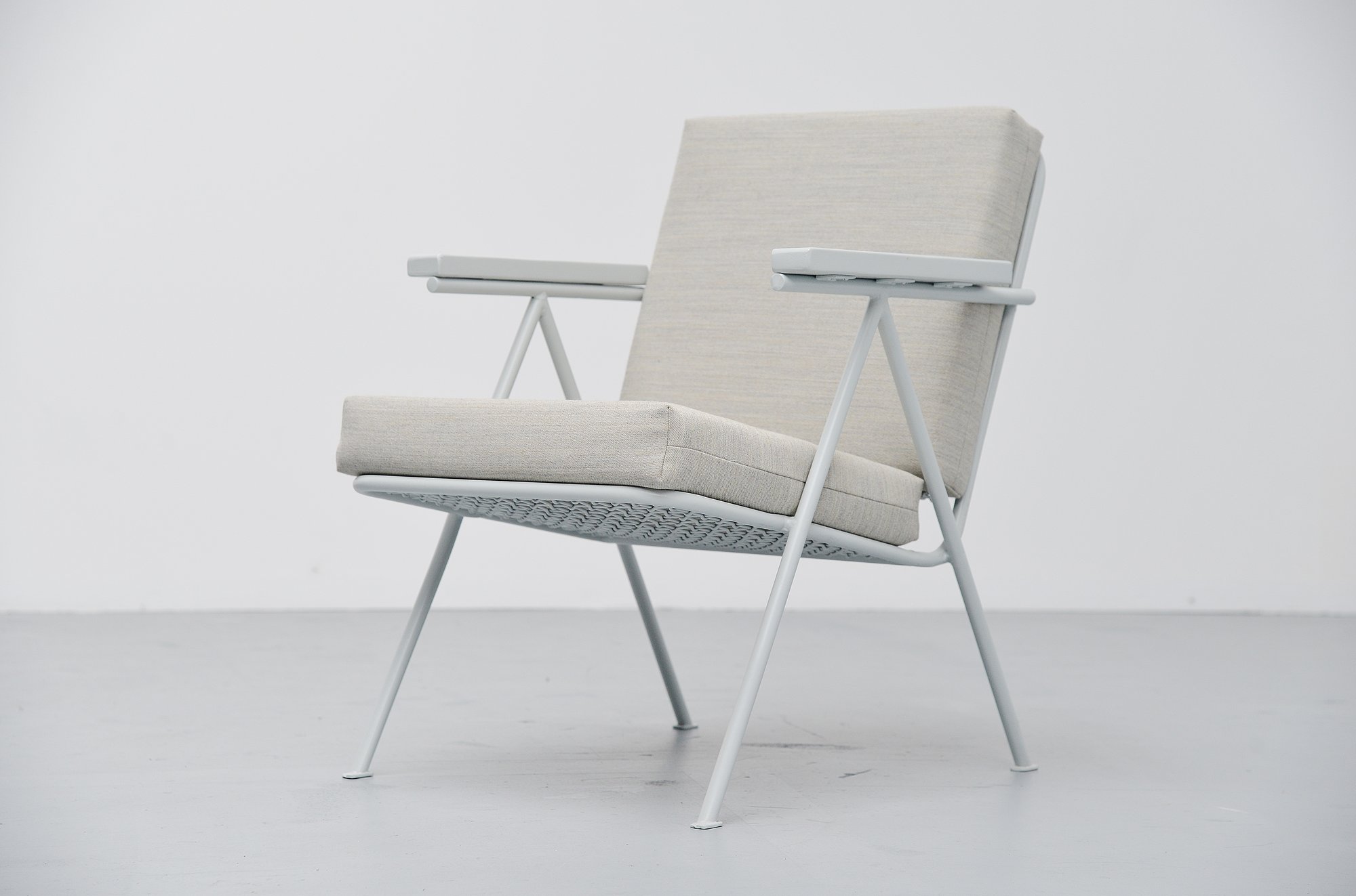 Amersfoortse / Nemefa Chair by Rietveld