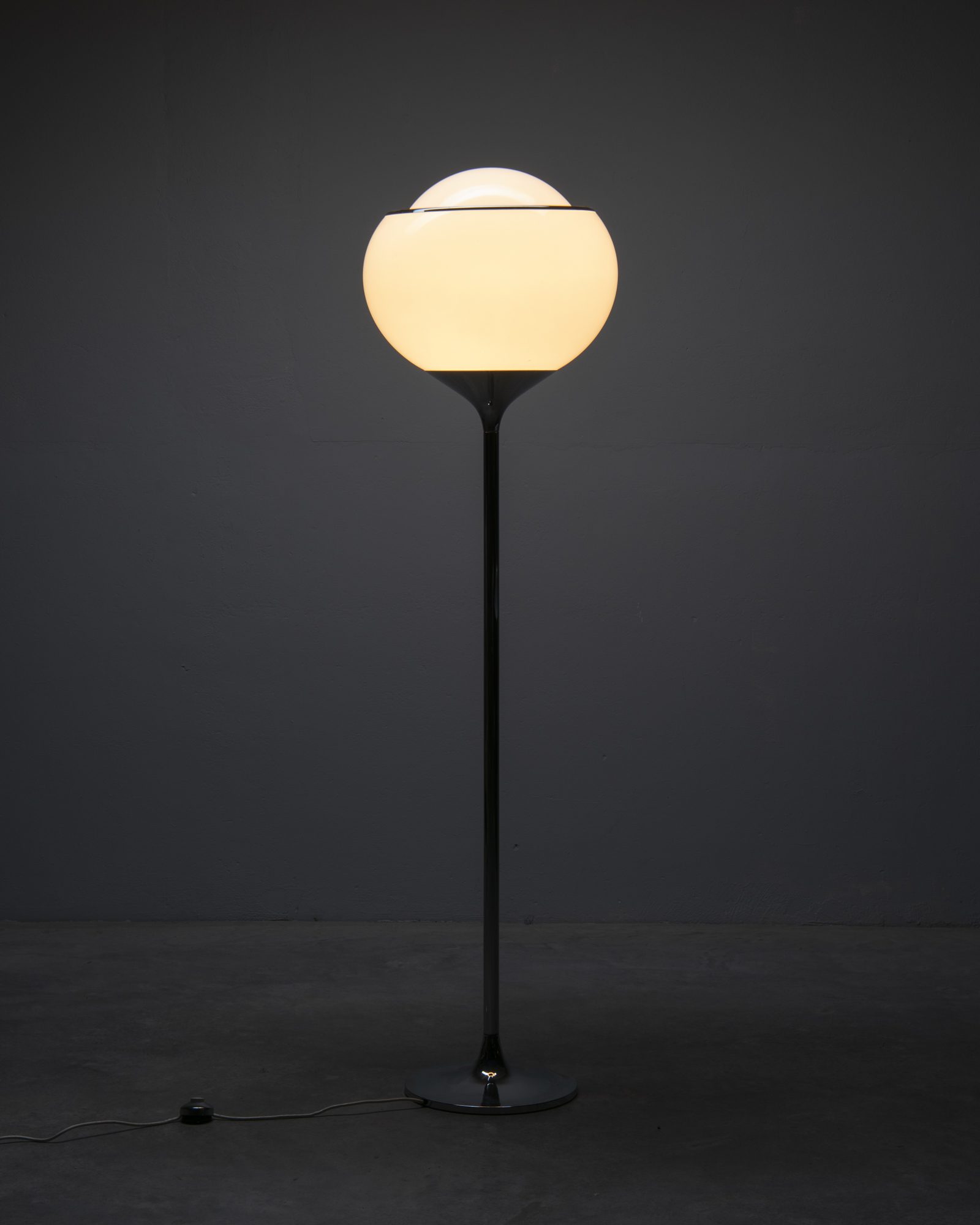 Bud Grande Floor Lamp by Harvey Guzzini