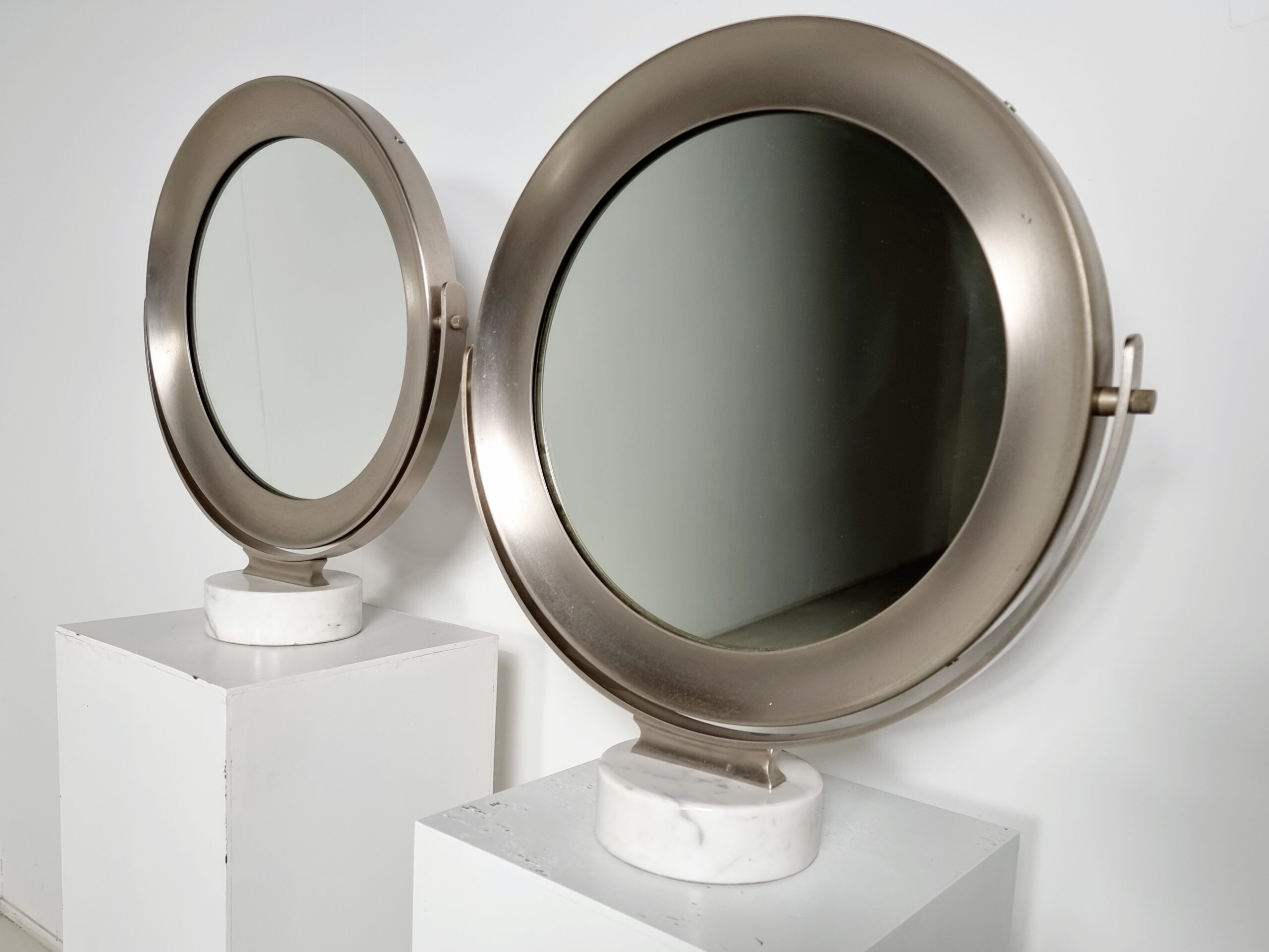 Narciso Table Mirror by Sergio Mazza