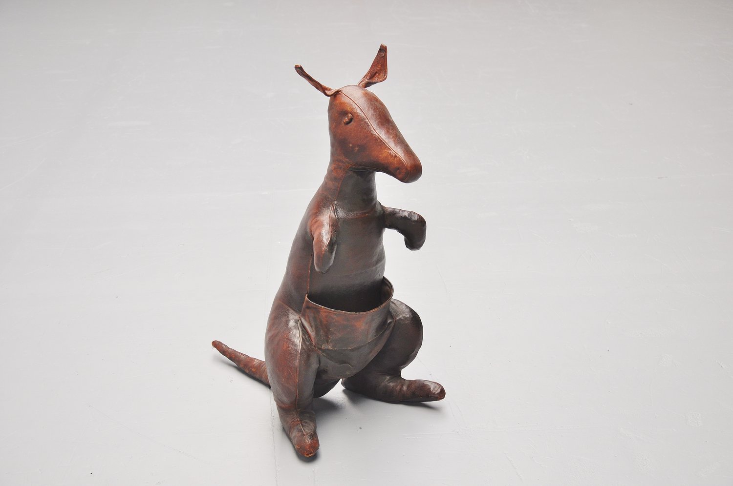 Dimitri Omersa Kangaroo Magazine Holder