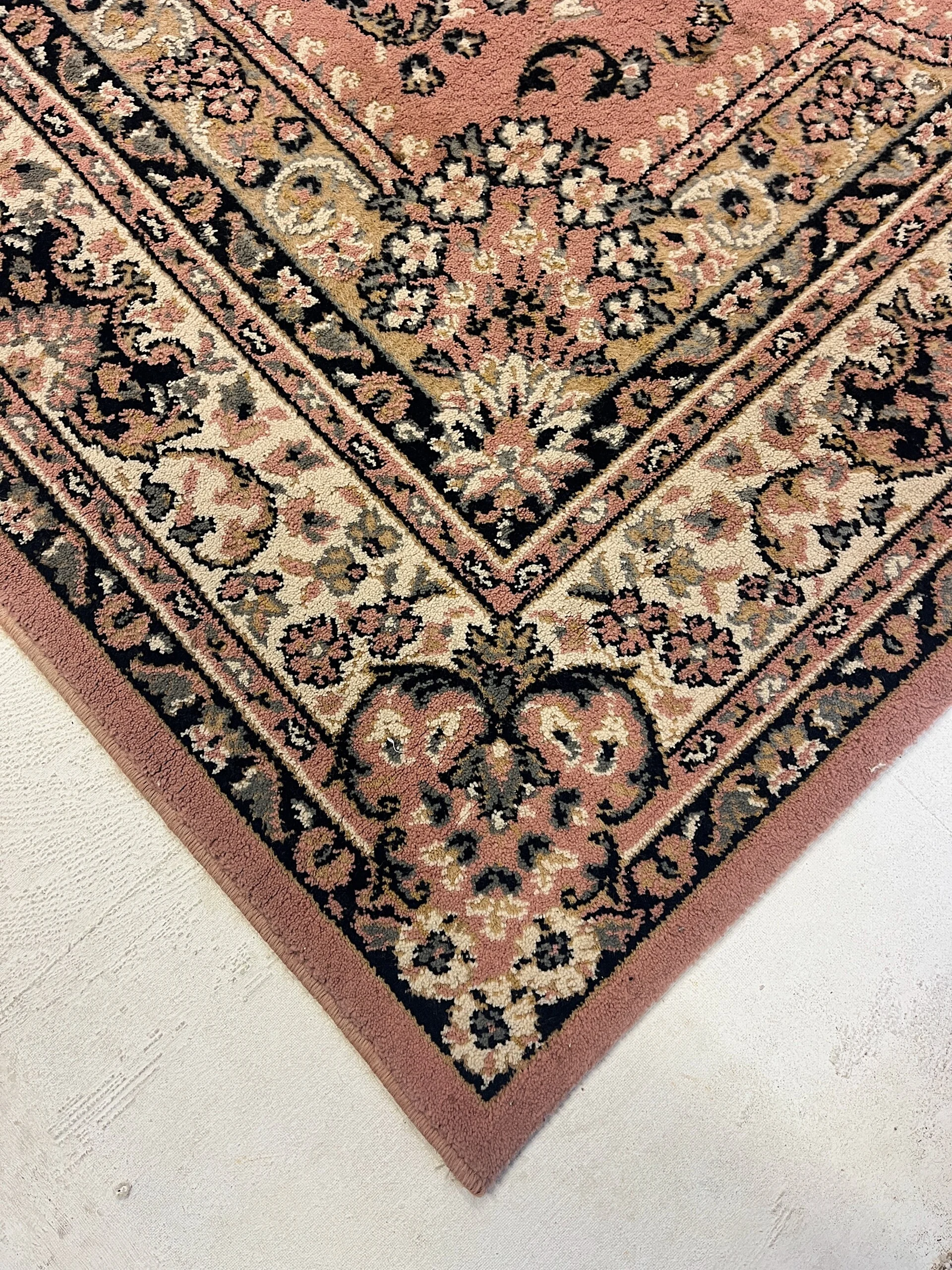 Oriental Rug 280 x 190cm