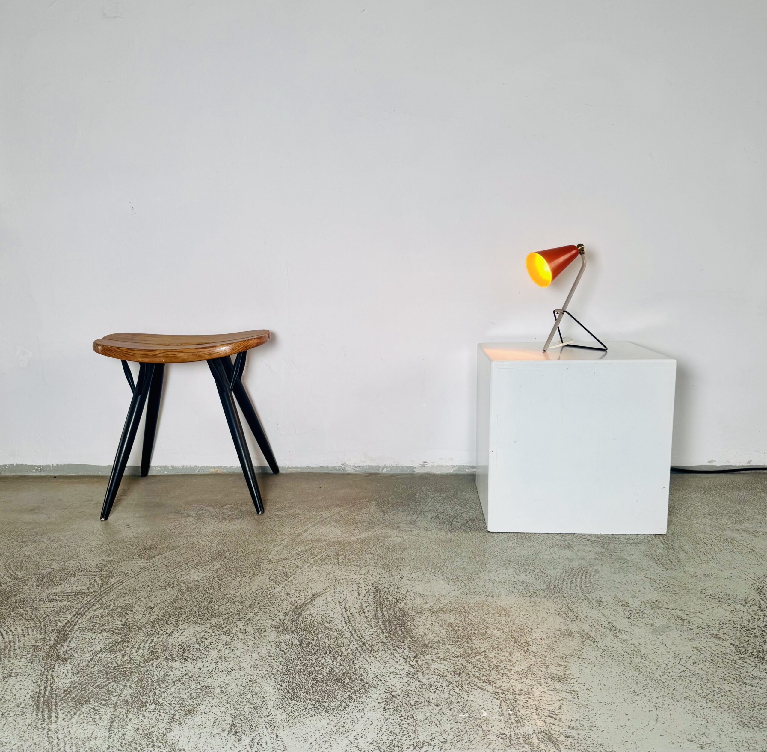 Model 625/30 Table Lamp