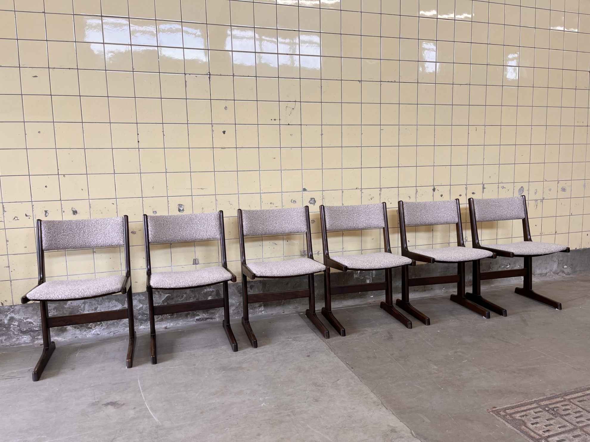 Set of Six Cantilever Chairs by Farstrup