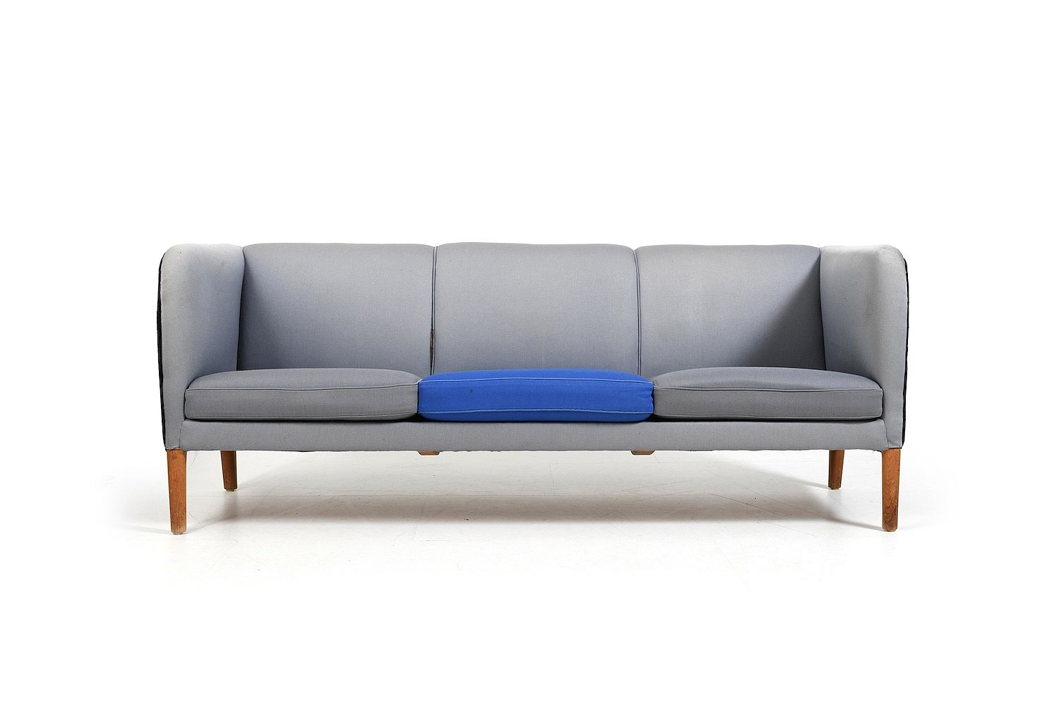 AP18 3-Seat Sofa