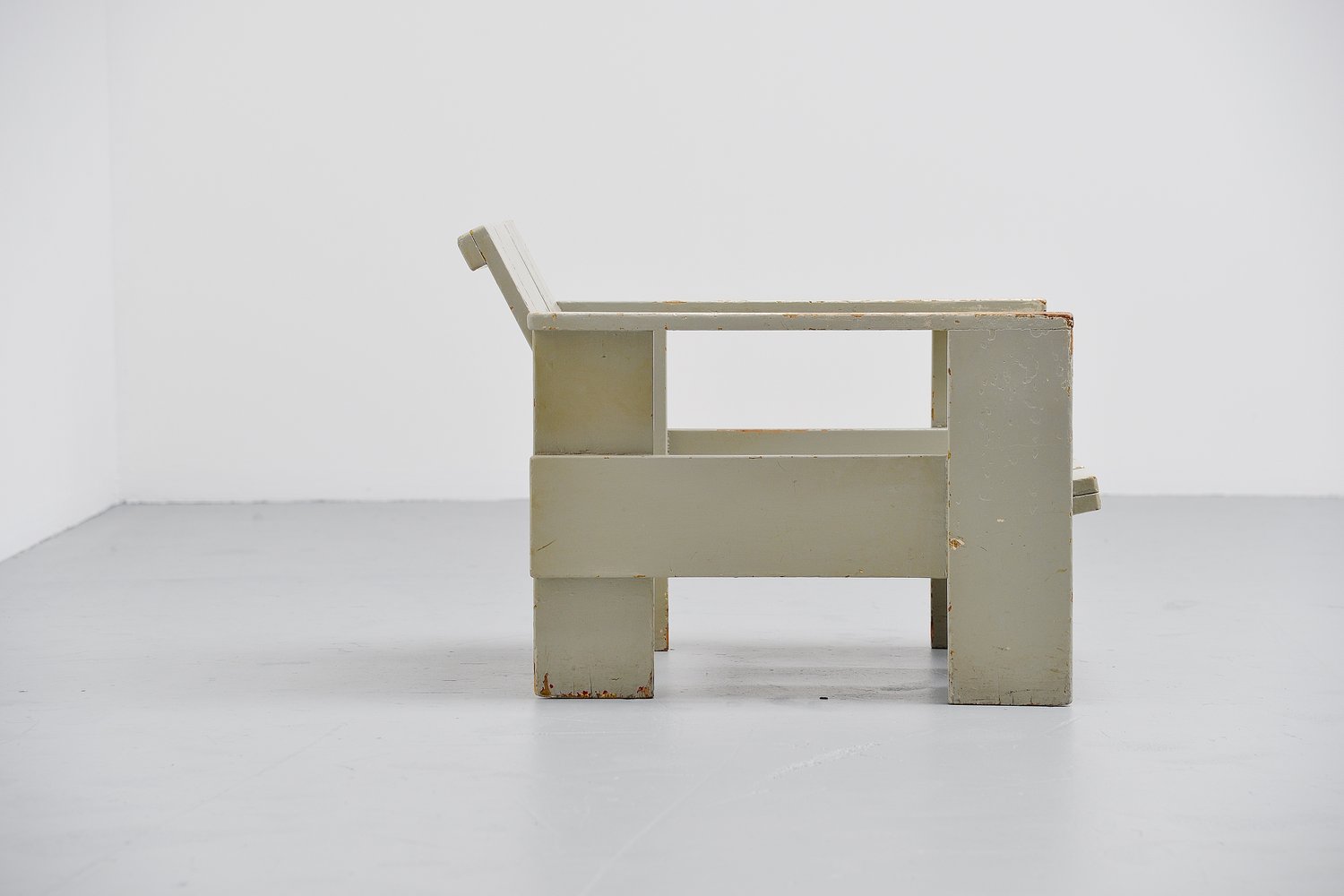 Gerrit Thomas Rietveld Crate Chair