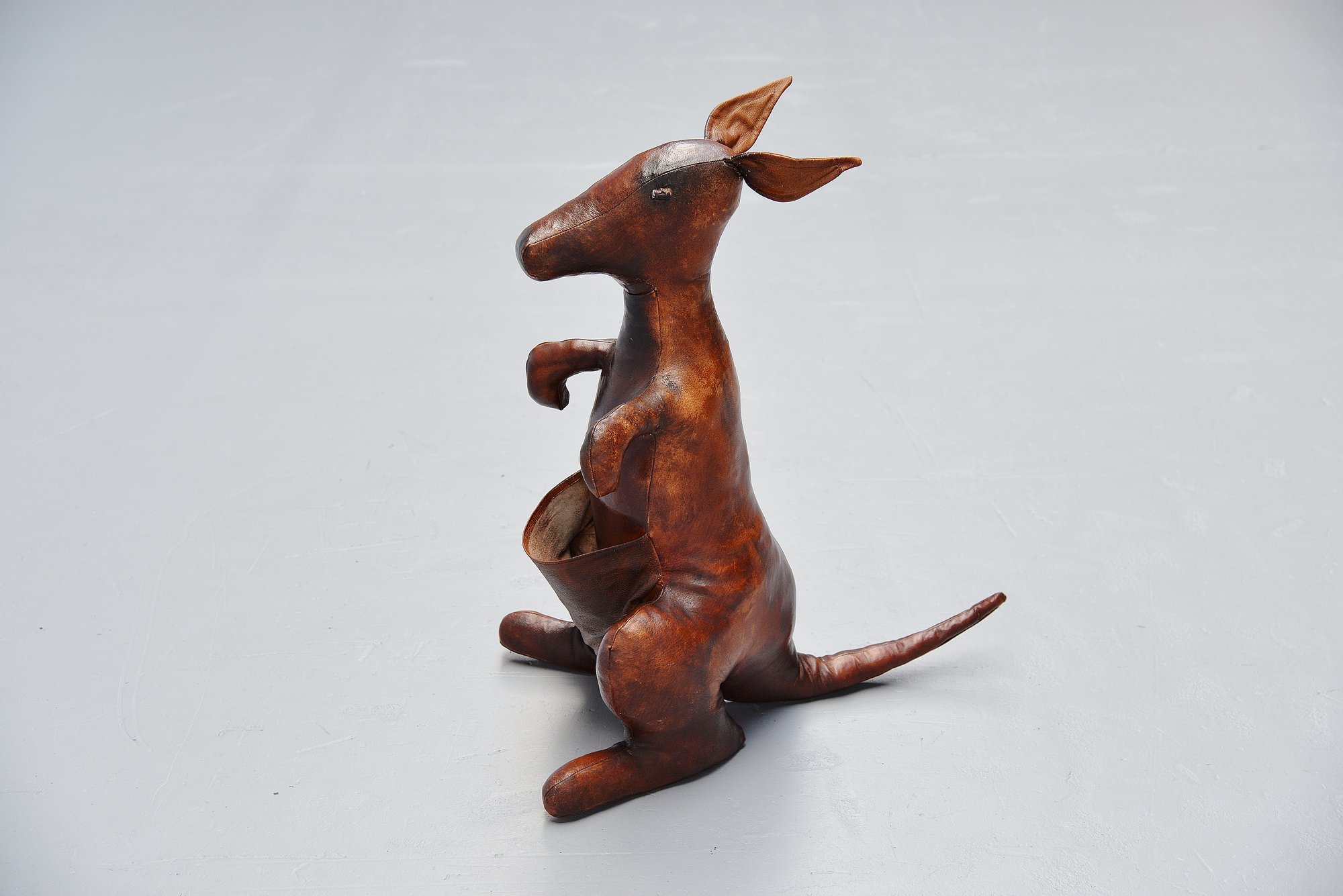 Kangaroo Magazine Rack by Dimitri Omersa