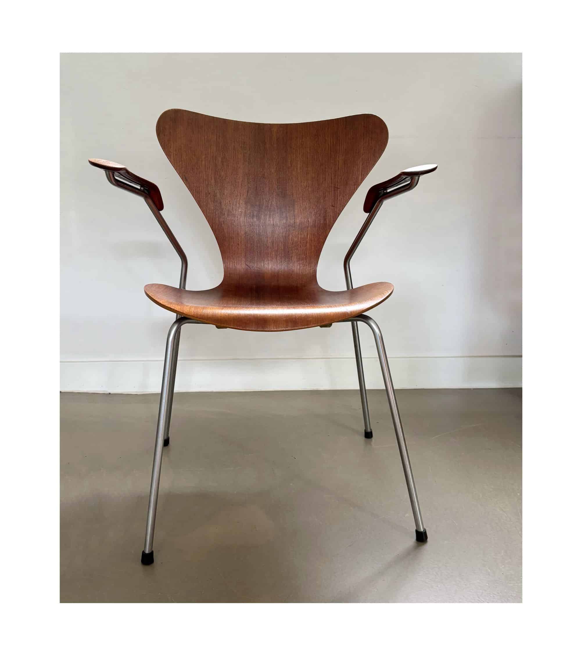 Armchair Serie 7 '3207'