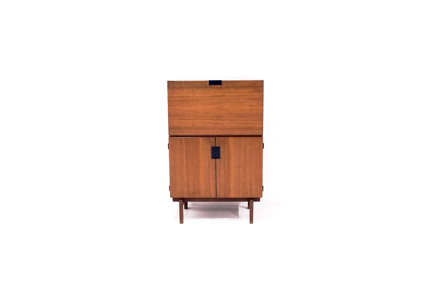 UMS Pastoe CU07 Secretary by Braakman