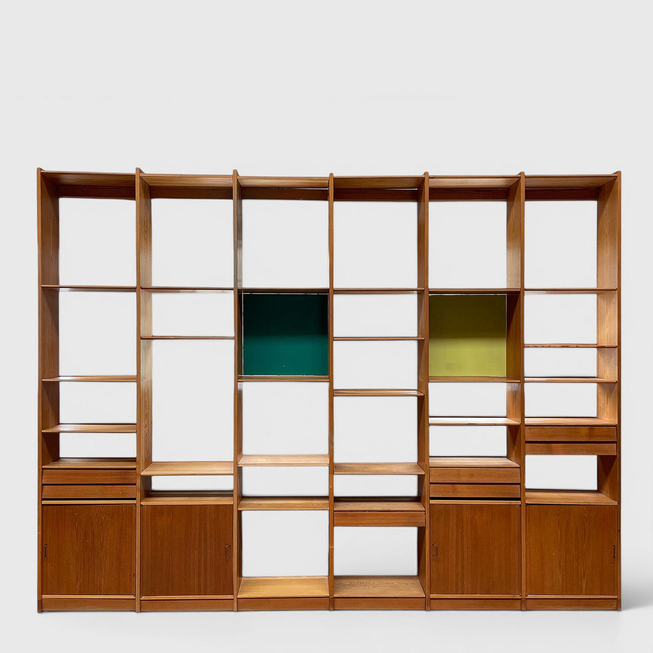 Wall Unit in Pine
