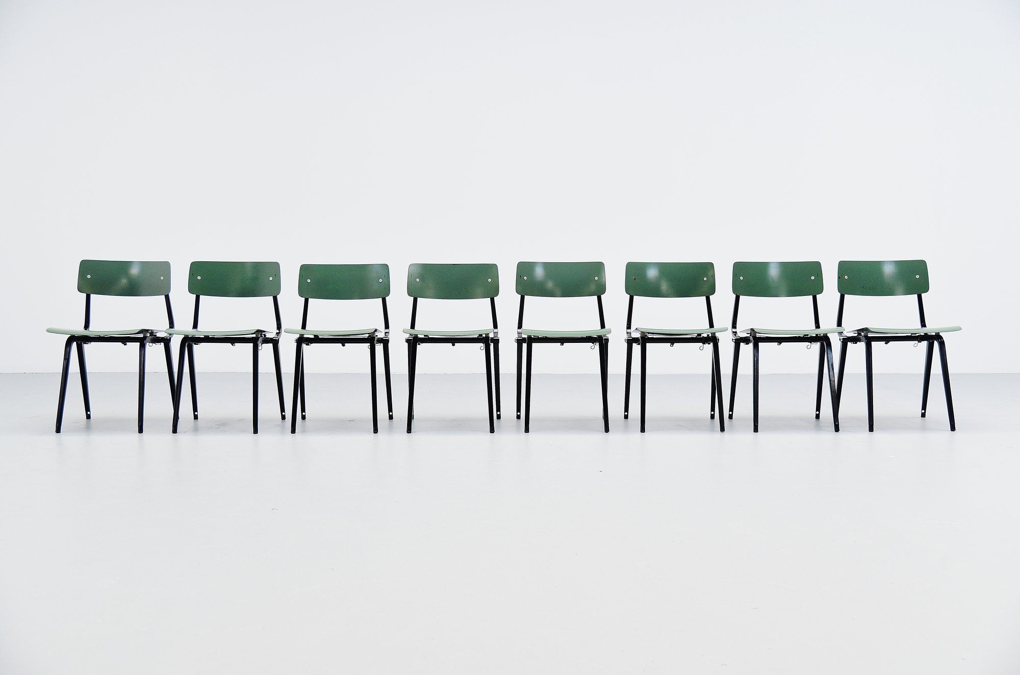 Set of 8 Revolt Folding Chairs