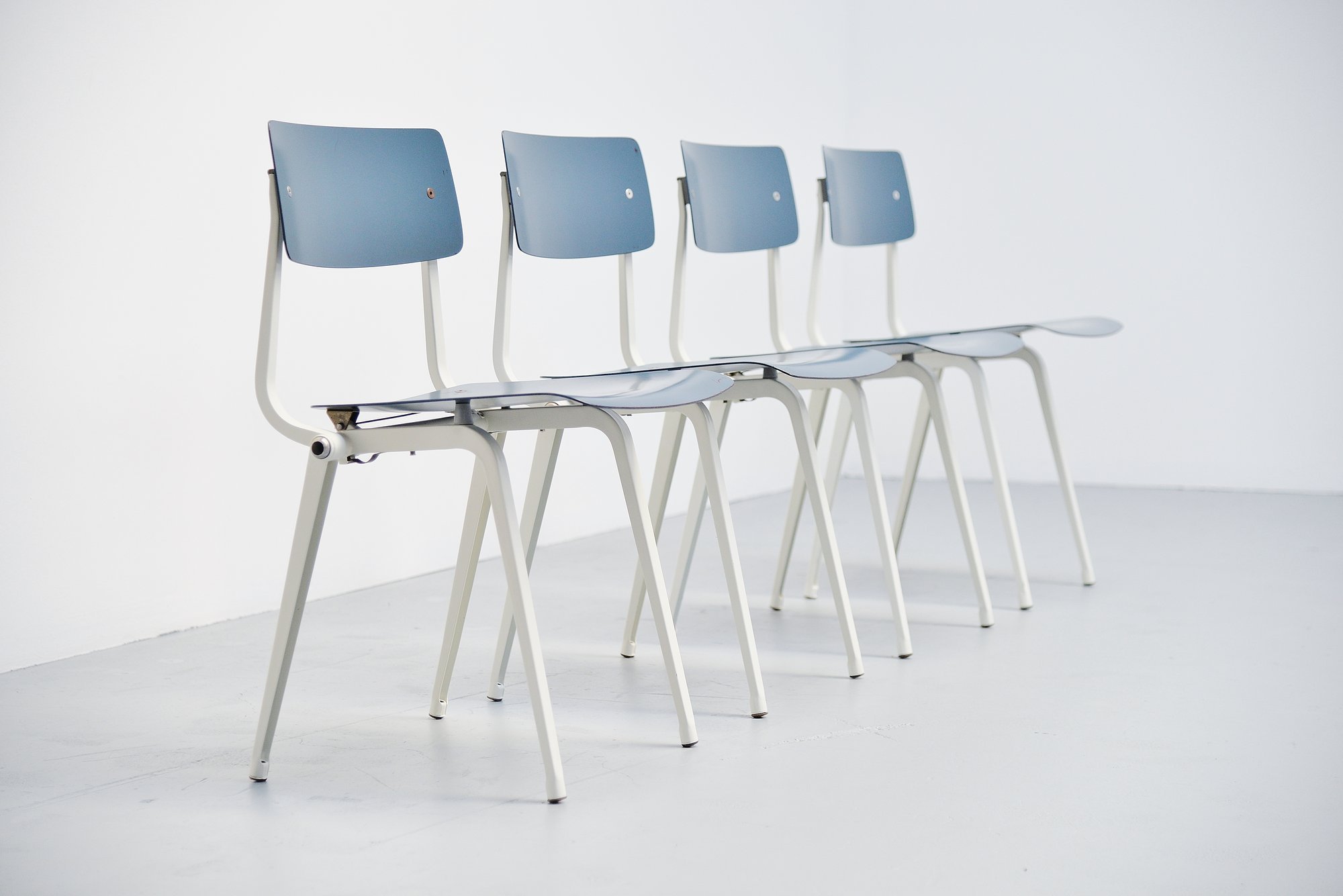 Set of 4 Revolt Folding Chairs