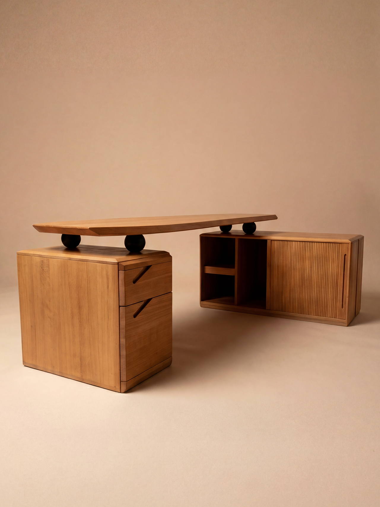Bureau. Éd. Ébénisterie Seltz