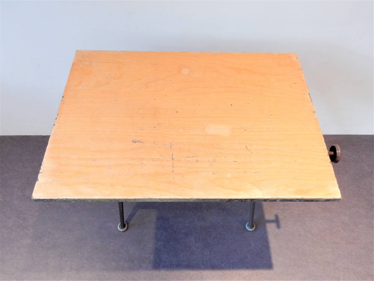 Reply drafting table by Friso Kramer and Wim Rietveld for Ahrend De Cirkel