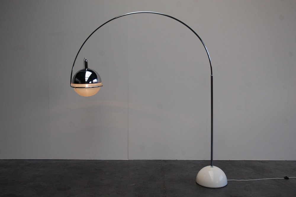 Focus floor lamp by Fabio Lenci