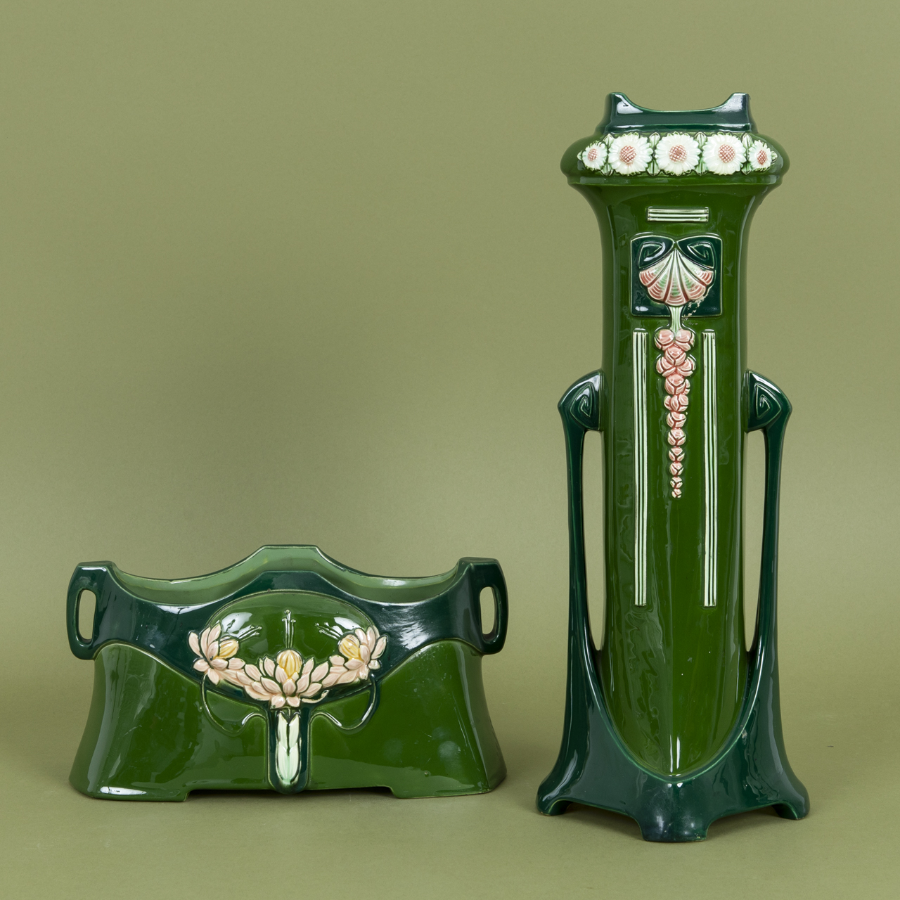 Decorative Vase and Jardinière Set