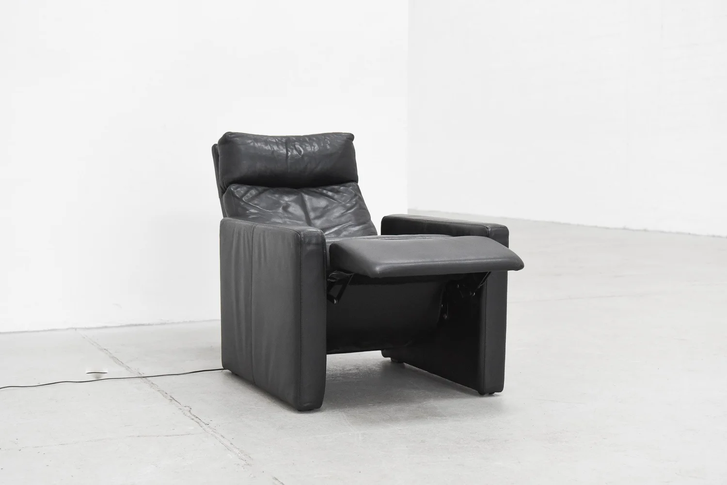 Black Conseta High-Back Armchair by Möller for COR