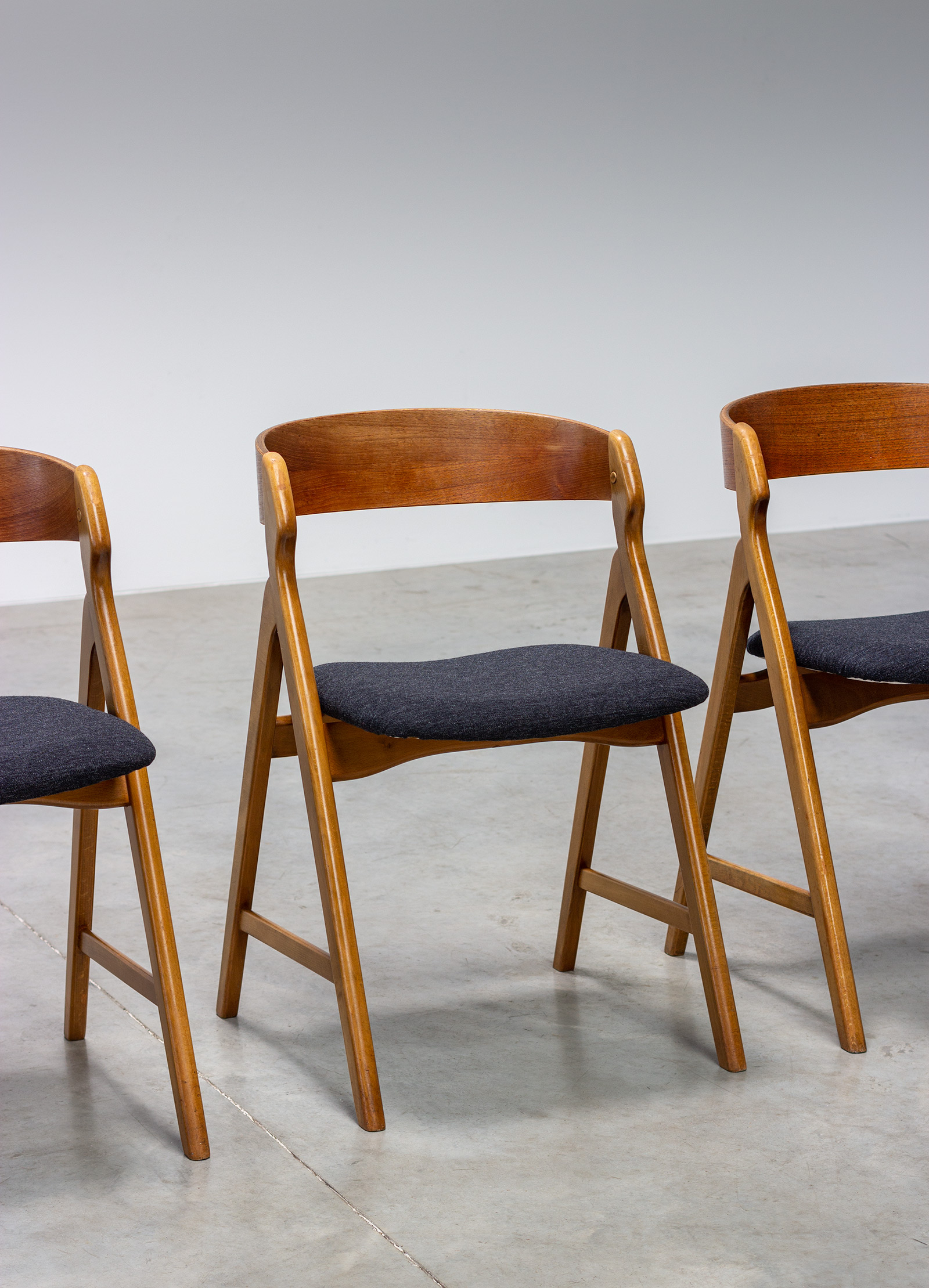 Model 71 Dining Chairs Set of 6
