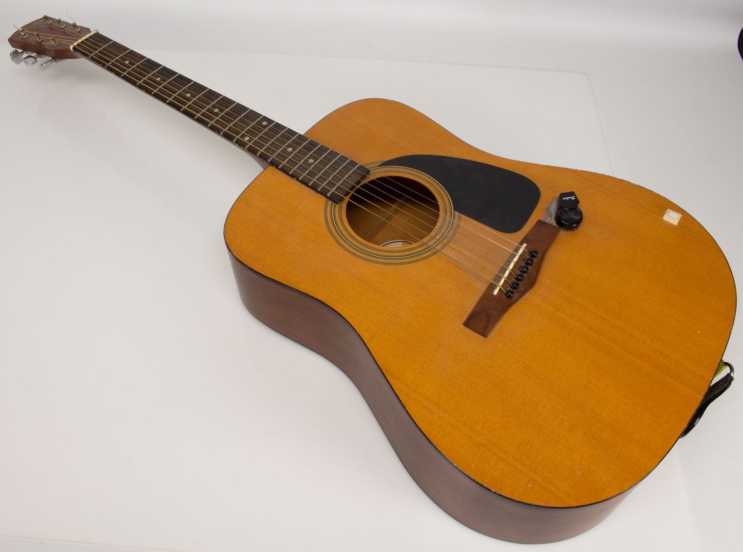 Fender Acoustic Guitar DG-6
