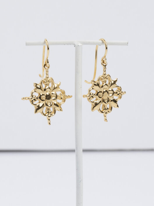 La Petite Curieuse LPC Flower Earrings