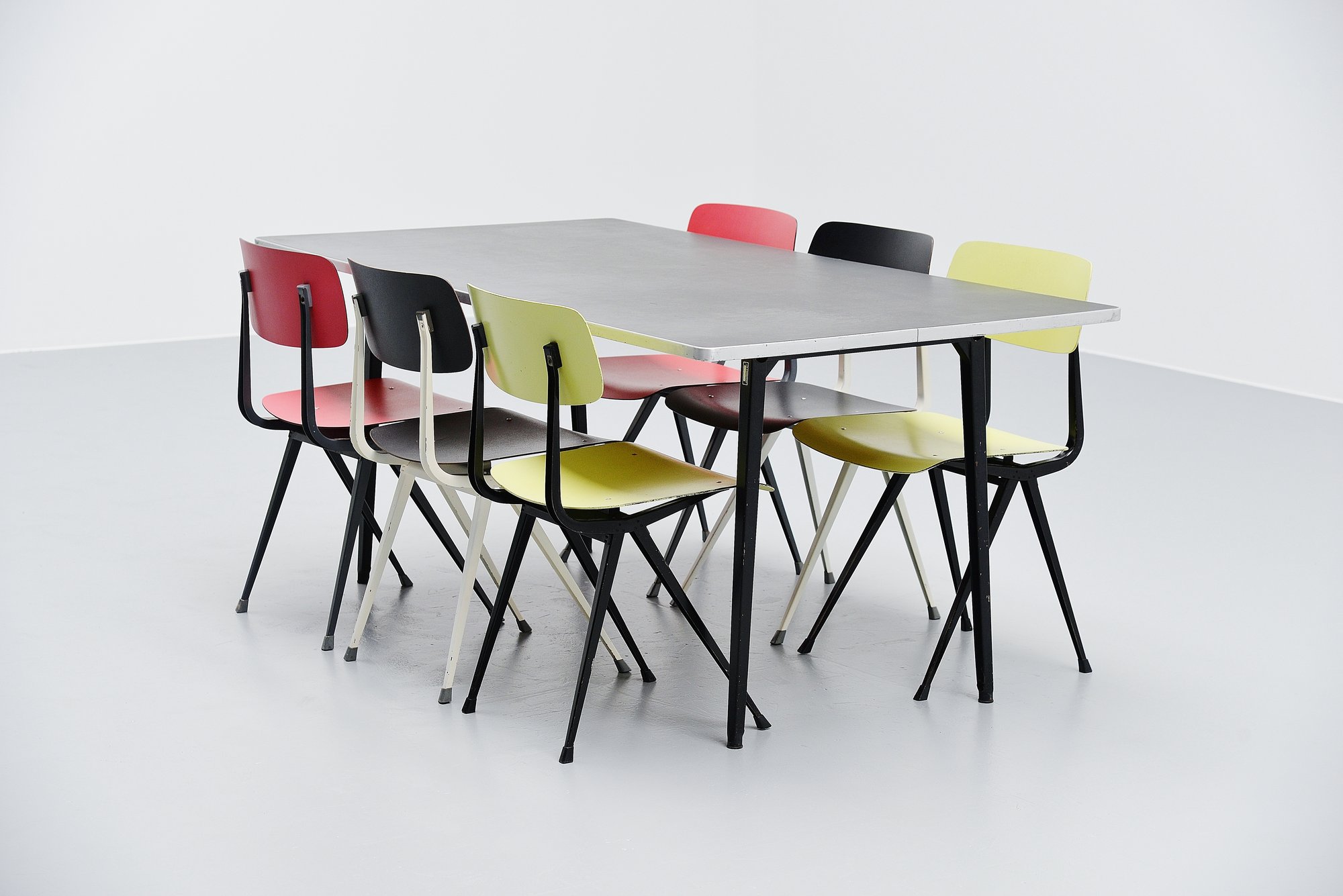 Friso Kramer Reform Table